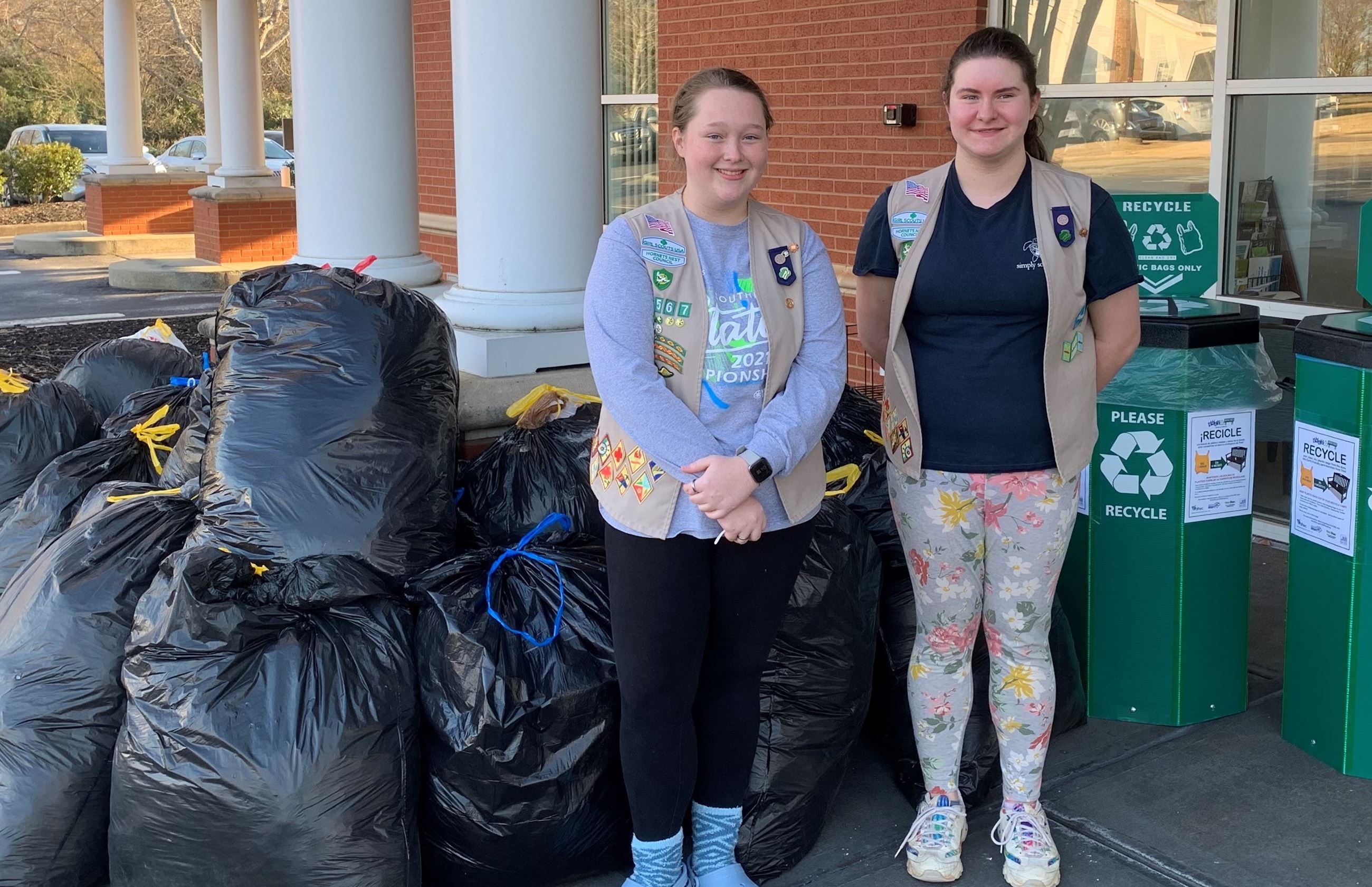 Girl scout bag donation1-1-27-22-cropped2